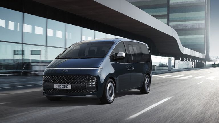 Hyundai Staria EV की नई झलक: बिना कैमो, रियल डिजाइन सामने