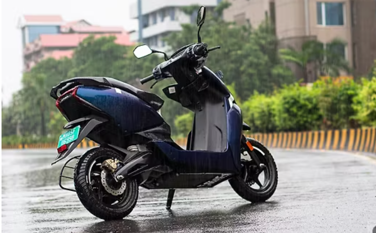 Ather 450X 2025, Ather Long Term Review, Ather EV India, Electric Scooter Review, EV Range Test, Ather Pro Pack Features, Ather Connect, Ather Real World Usage