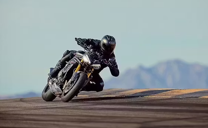 2025 Triumph Speed Triple 1200 RS Launched in India with More Power and Smart Suspension